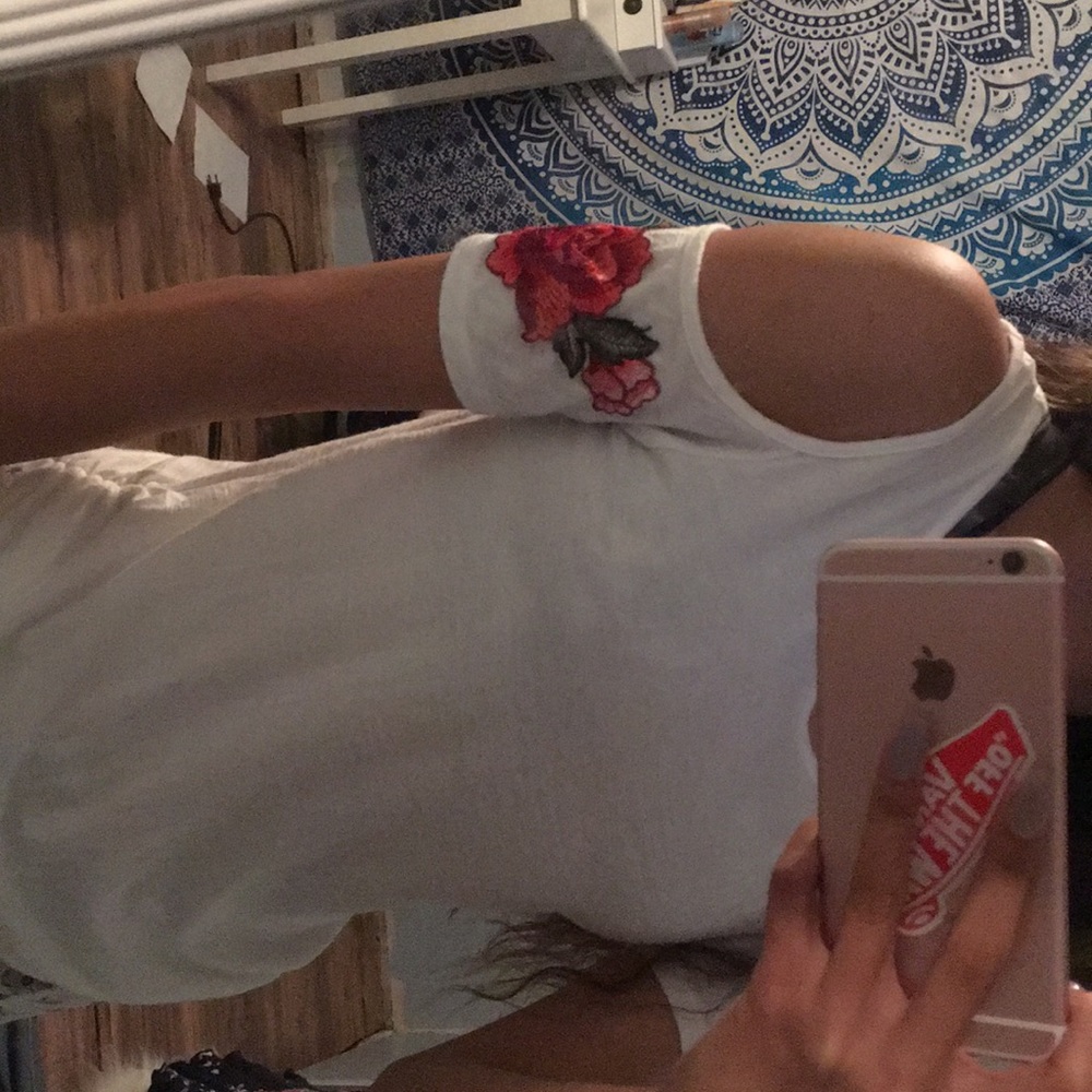 Rose// White